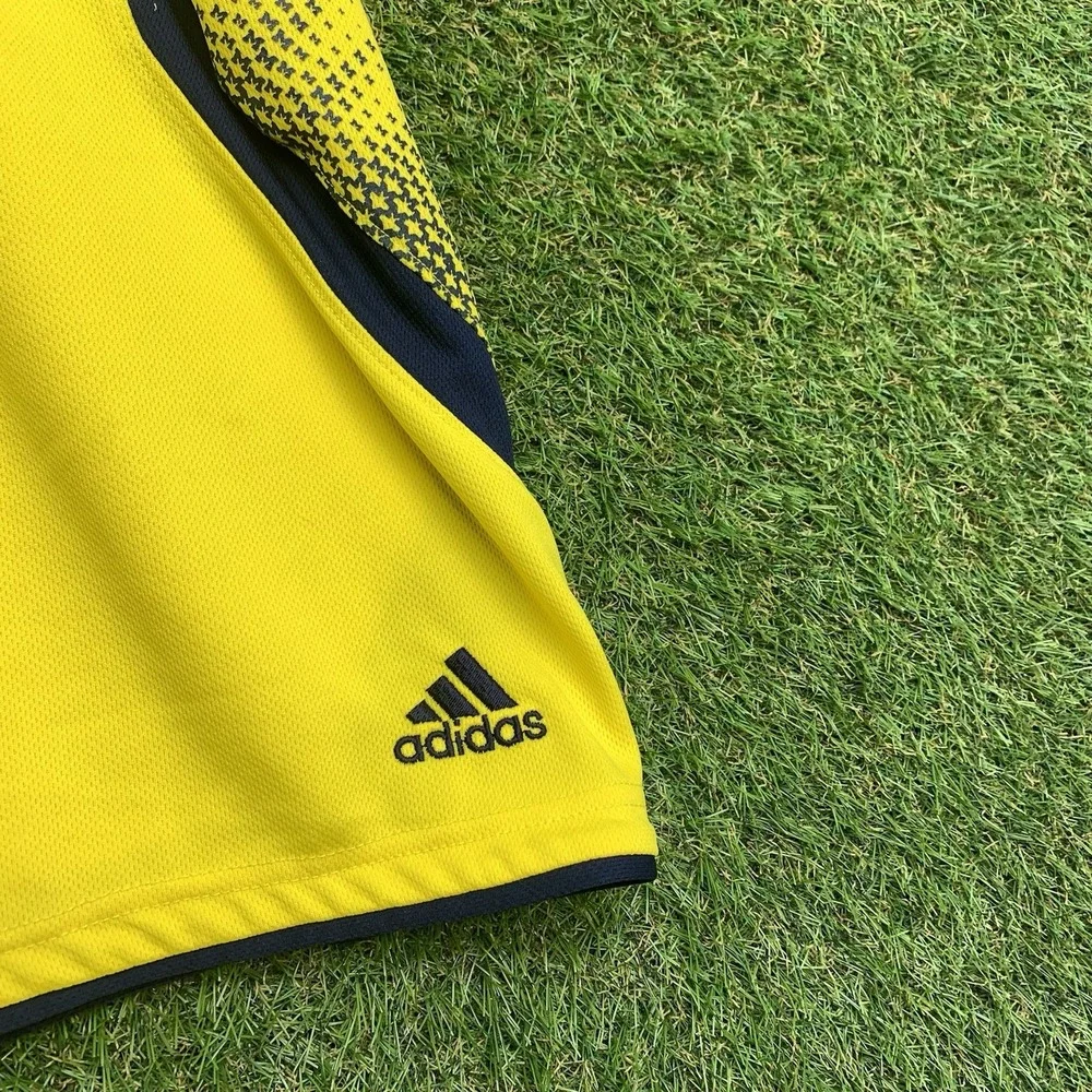 Michigan Wolverines adidas Shorts Mens Medium Yellow Drawstring Sportswear